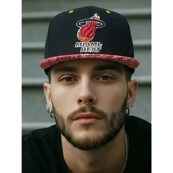 MIAMI HEAT Mitchell & Ness Hardwood Classics NBA Baseball Hat Cap