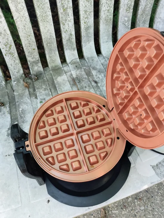 Copper Nonstick 4-Segment Electric Waffle Maker From Bella Works