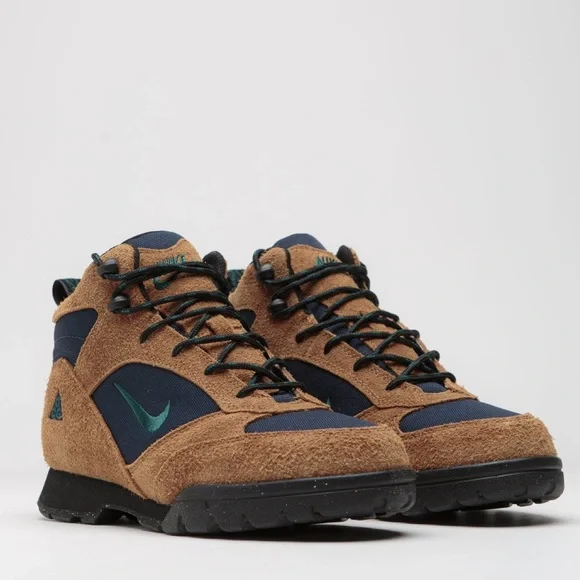 Nike ACG Torre Mid Waterproof Shoes in Burnt Sienna, Dark Atomic Teal Size 8