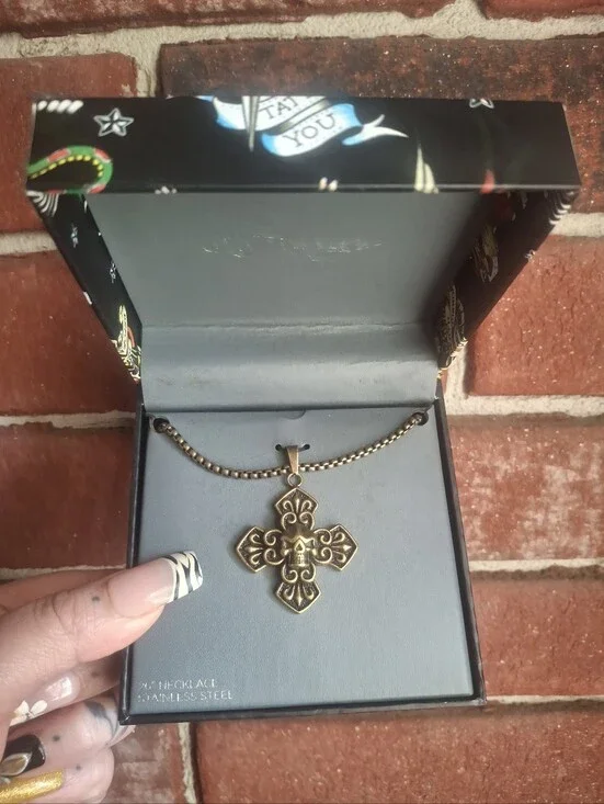 Ed Hardy skull cross necklace