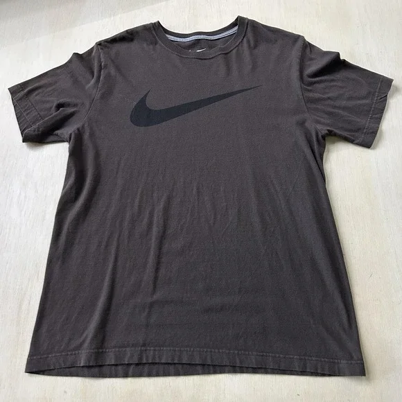 Nike Swoosh Logo Y2K Shirt Mens Large Brown Sports Crew Neck Tee T-Shirt Casual