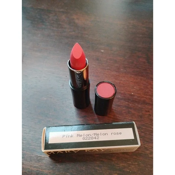Mary Kay Creme Lipstick Pink Melon 022842 Moisturizing Lip Color New in Box
