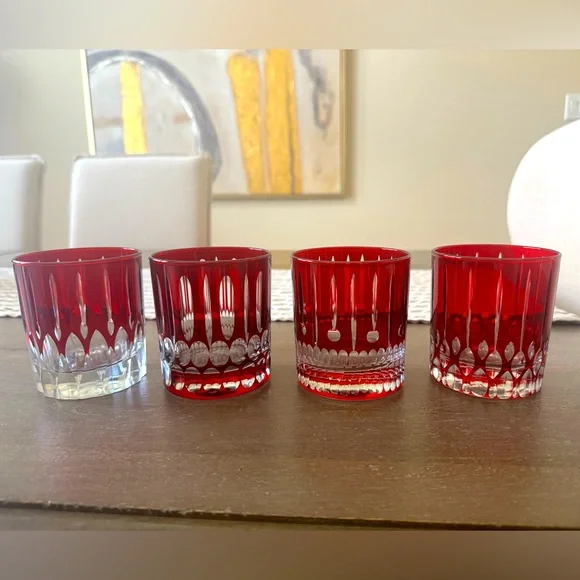 William Sonoma Cocktail Glasses X4