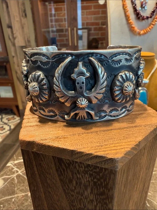 Chimney Butte Knifewing Kachina Power Cuff!