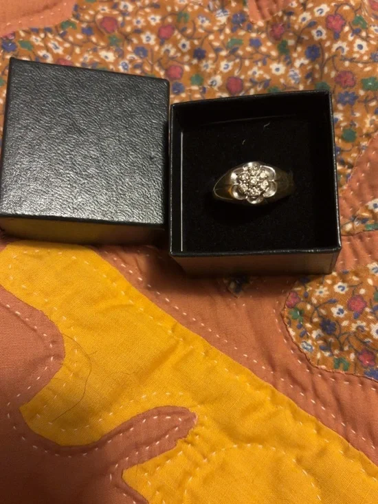 Cluster Diamond Floral Ring in 14k gold ring size 10
