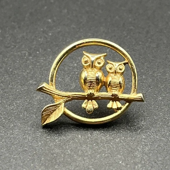 Avon Owls On A Branch Gold‎ Tone Lapel Hat Pin