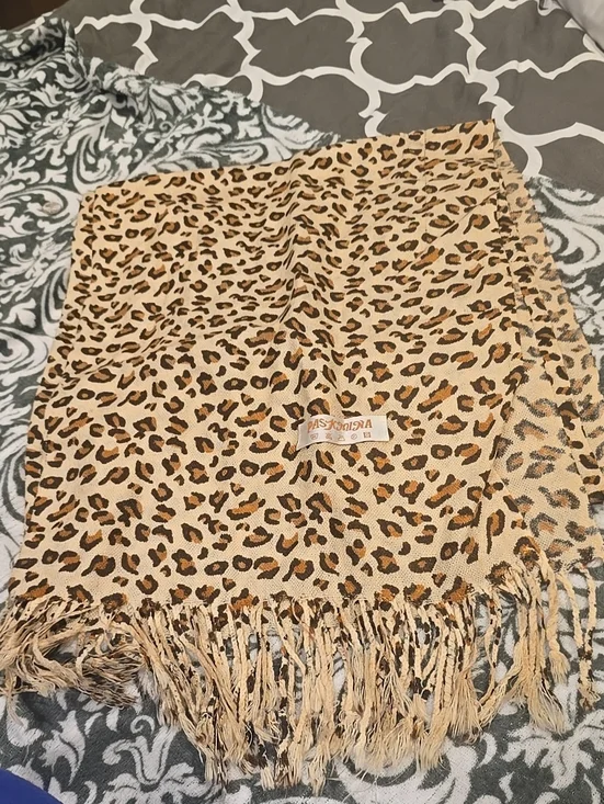 ❤️10/$40 Leopard Print Fringe Scarf - Beige and Brown