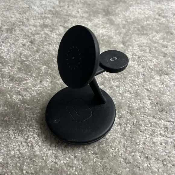 Magnetic 3 in 1 Wireless Charging Station W309 Compatible With Iphone Black