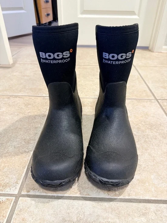 Bogs, men's water or snow boots, insulated