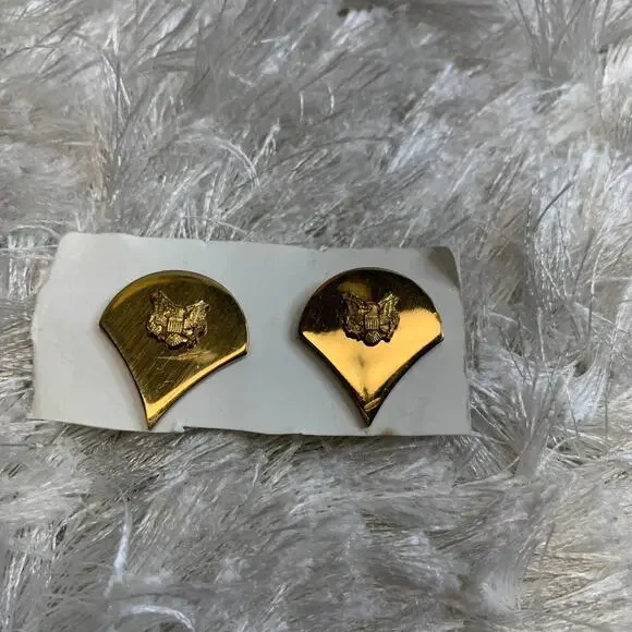 IICGI Pin Garment Pin Gold Tone Like New Condition  Military Grunge Jacket