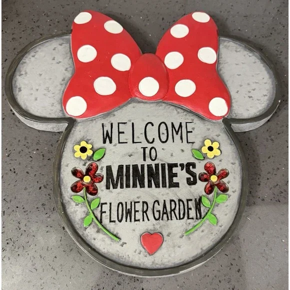 Disney Minnie Mouse Welcome Flower Garden‎ Stepping Stone Red Bow Flowers