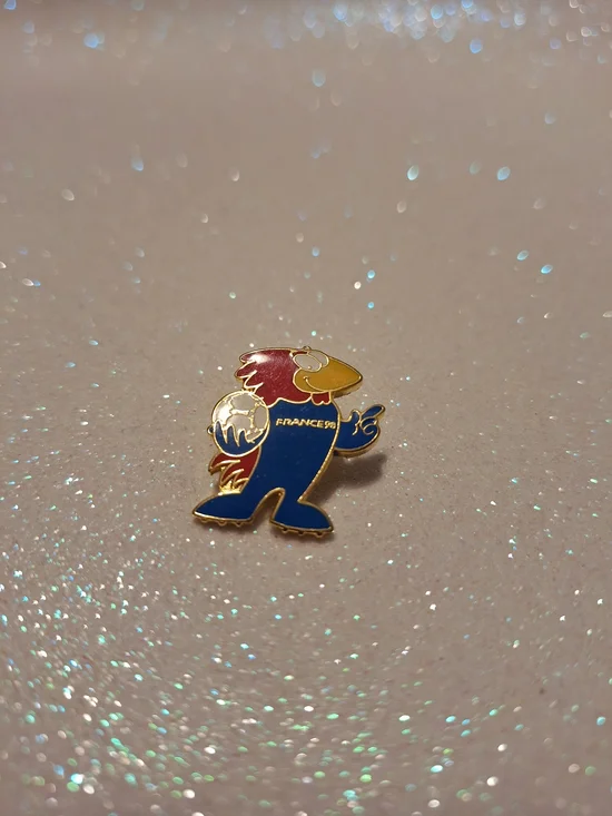 France 1998 FIFA World Cup Soccer France Mascot Pin Light Blue