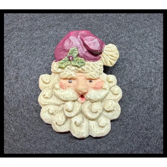 Santa Claus Lapel Pin Mens Small Cream Purple Resin Christmas Holiday