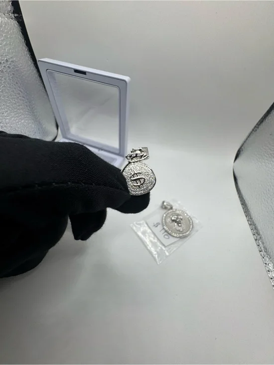 S925 silver -Tone Dollar Sign Pendant VVS1