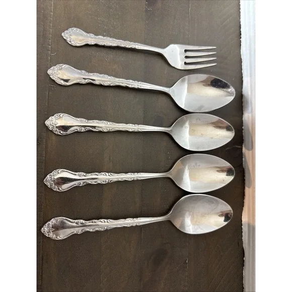 International‎ Silver GIGI Stainless Flatware 4 Soup Spoons + 1 Salad Fork