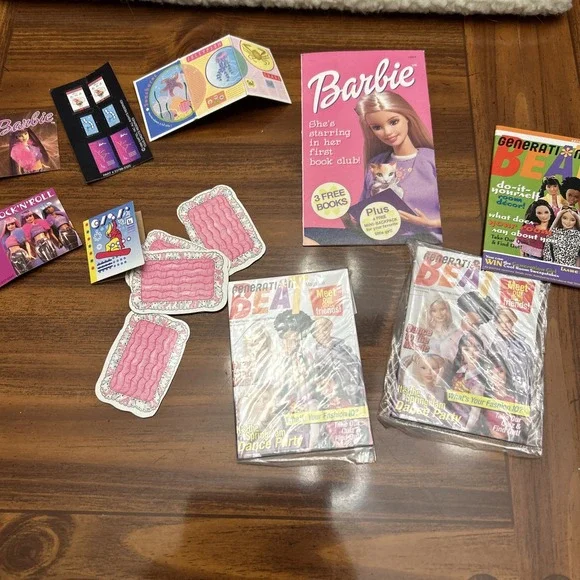 Lot Of Cardboard BARBIE Accessories Best‎ Magazines