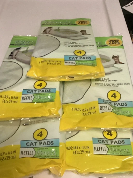 Breeze Disposable Cat Pad Refills — Yellow & Green Packaging