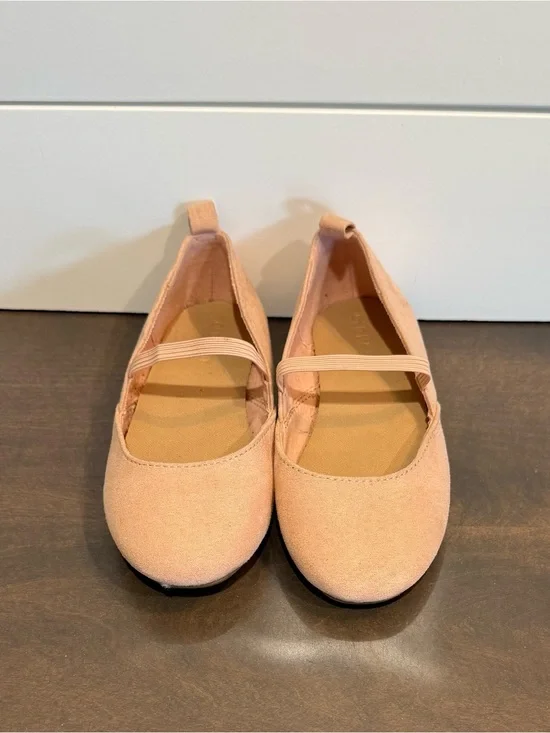 Old Navy Girls Nude/Blush Ballet Flats with Elastic Strap – Size 10