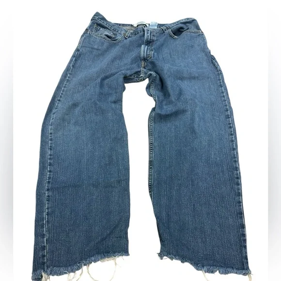 Men’s Levi’s Strauss 550 relaxed fit 38 X 32 altered‎ length to 38 x 28 vintage