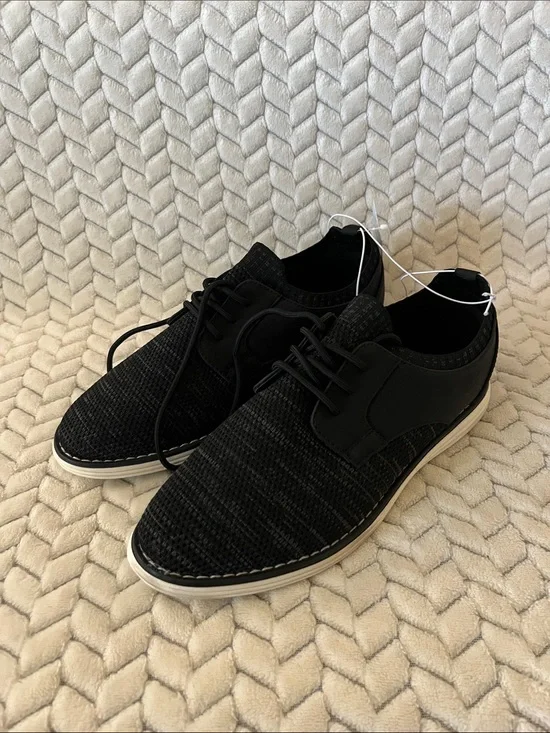 Cat & Jack Black Knit Dress Shoes with White Sole