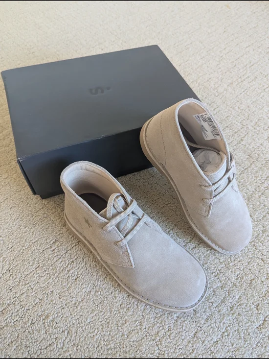 Clarks Originals DESERT BOOT Boy 13.5 Sand Suede Leather Chukka Boots Preppy NEW