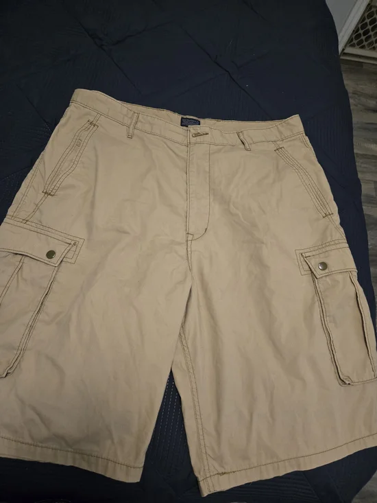 Levis Beige Cargo Shorts with Button Flap Pockets #436
