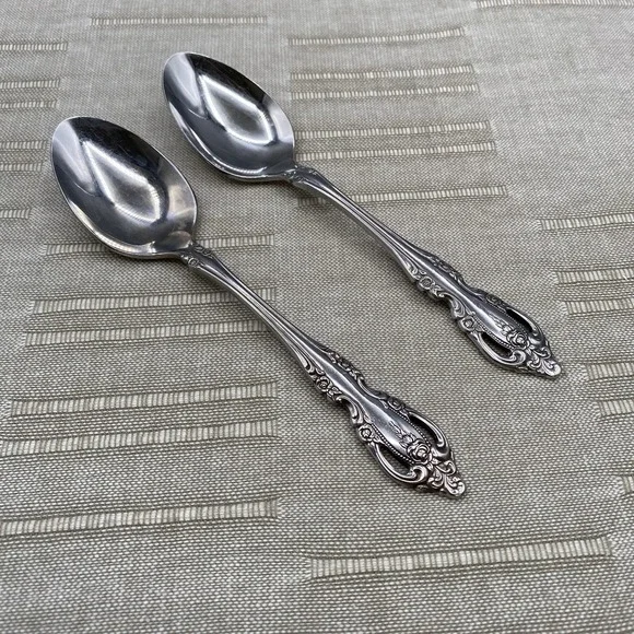 Oneida‎ Community BRAHMS Teaspoons 2pcs Stainless Flatware Spoons 6