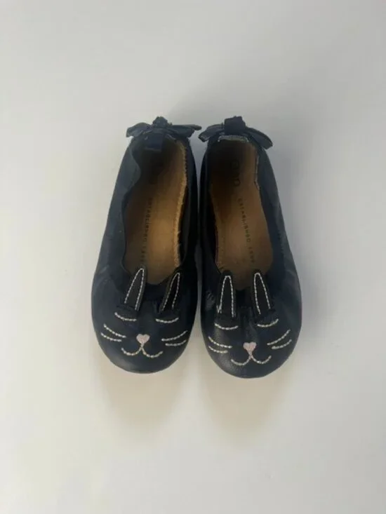 Little Girl's Gap Shoes Size 9