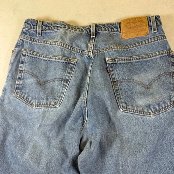 Levis 550 Relaxed Fit Tapered Leg Jeans Mens 38x32 Medium Wash Blue Vintage 90s