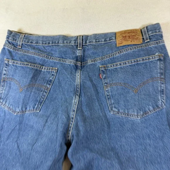 Levis 550 Relaxed Fit Tapered Leg Jeans Mens 46x30 Medium Wash Blue Denim