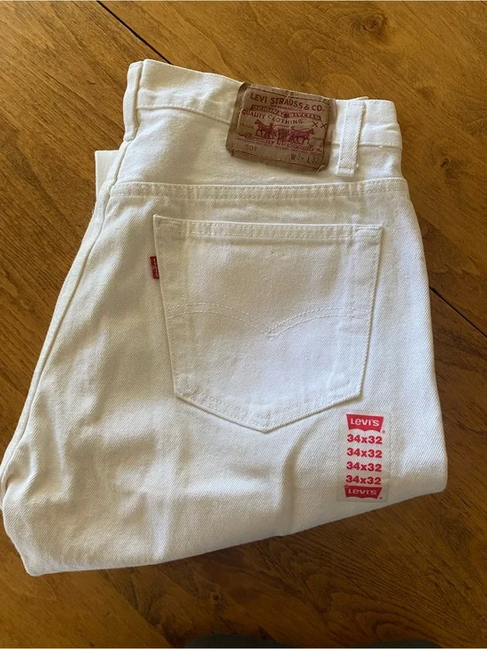 Vintage Levi’s 501 New size 34x32