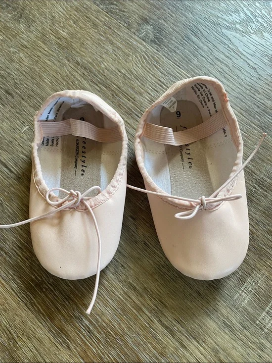 Danskin Freestyle Kids Sz 9 Ballet Flats - Pale Pink