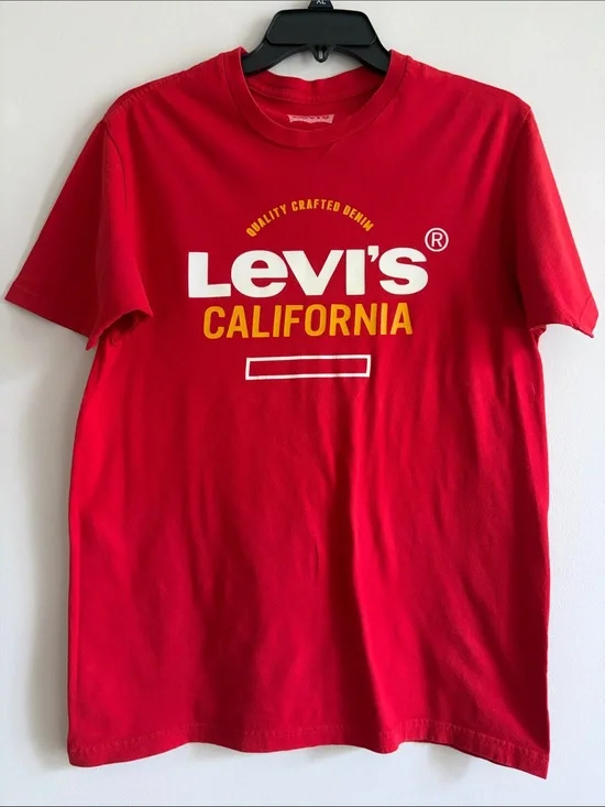 Levi's Red California Logo Short Sleeve Tee