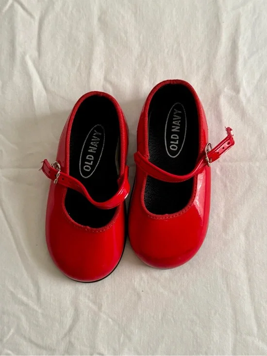 Old Navy Shiny Red Mary Jane Dress Shoes for Kids