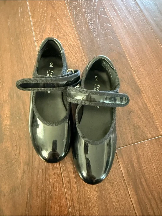 Kids Black Patent Leather Mary Jane Tap Dance Shoes | Size 9