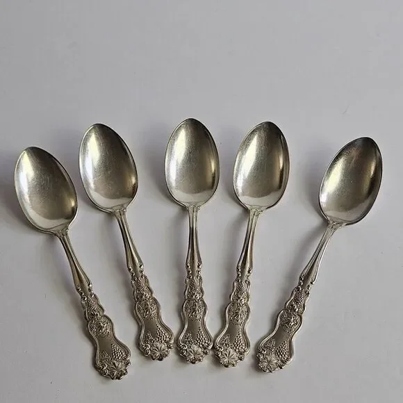 Moselle 1906 Silverplate Teaspoons Set of 5 Floral Grape Vine Flatware