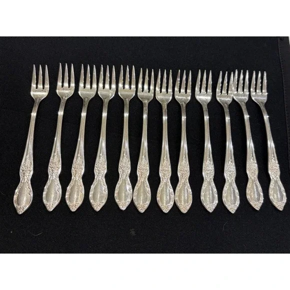 Wm Rogers & Son VICTORIAN ROSE Silverplate COCKTAIL/SEAFOOD FORKS (12) 5‎ 3/8