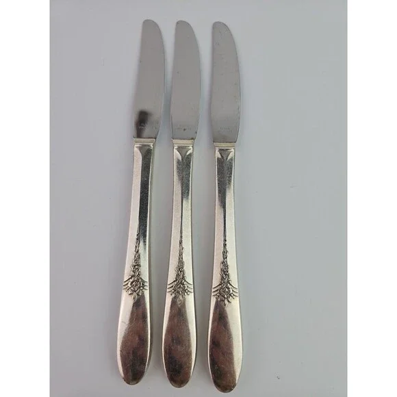 Vintage 1941 Fantasy Oneida Silverplate Knives Tudor Community Set of 3 Floral