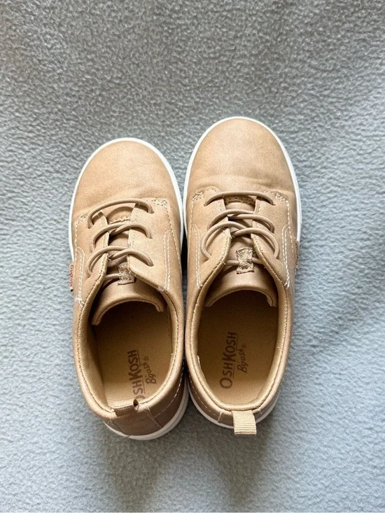 OshKosh B'gosh Kids Light Brown/Tan Canvas Sneakers