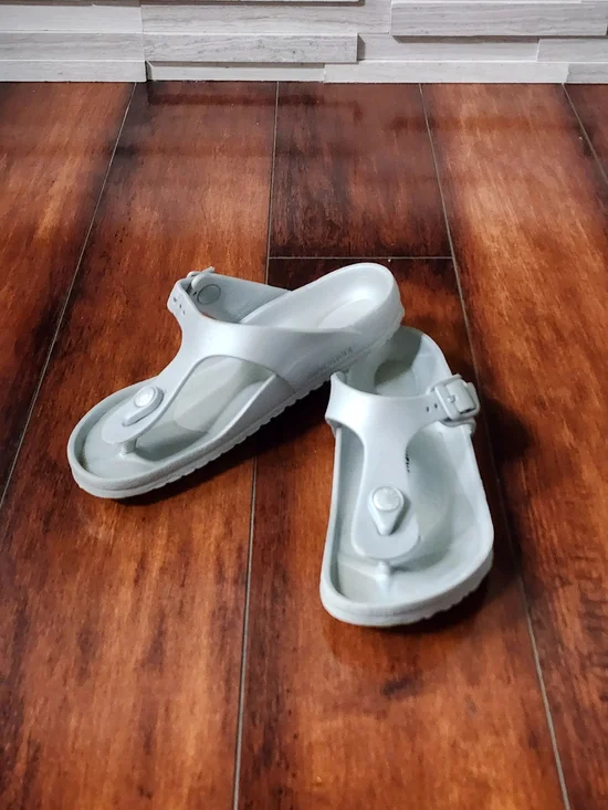 Birkenstock Gizeh EVA Light Gray Waterproof Sandals Kids Size 32 EU