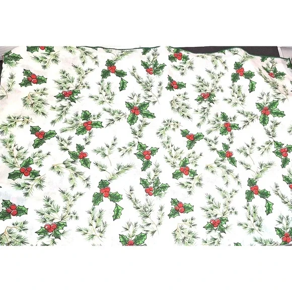Vintage Christmas Tablecloth Holly Berry Pine Needle‎ Print White Green 80x59