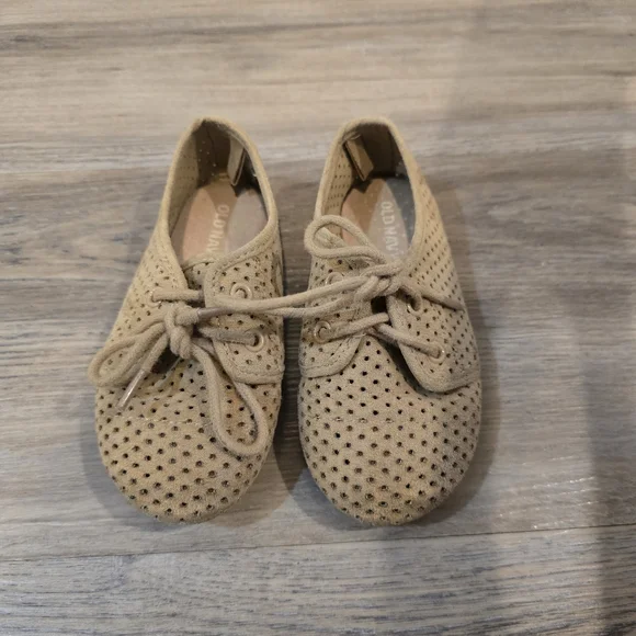 Old Navy Light Brown 7c Flats
