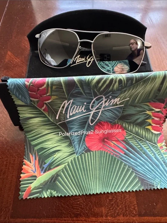 Maui Jim Men’s Aviator Sunglasses – Silver Metal Frame, Gray Glass Lenses