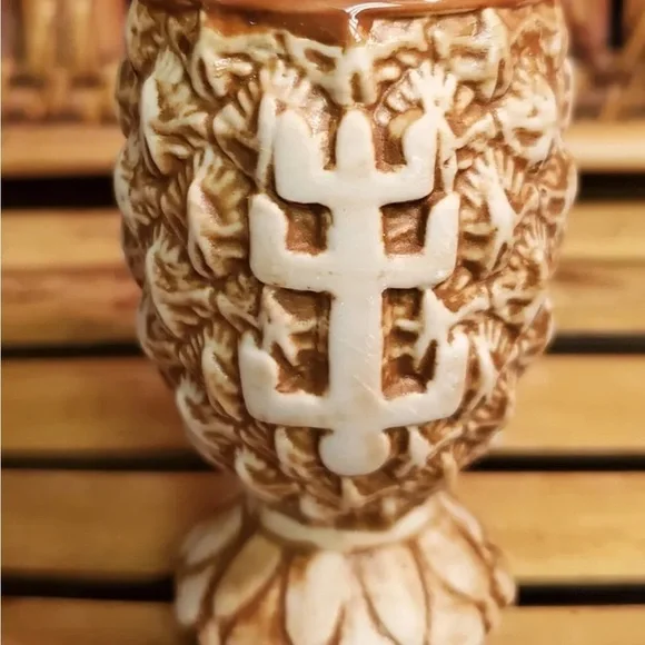 BNIB Tiki Mug: Plantation Rum Pineapple Shot Glasses