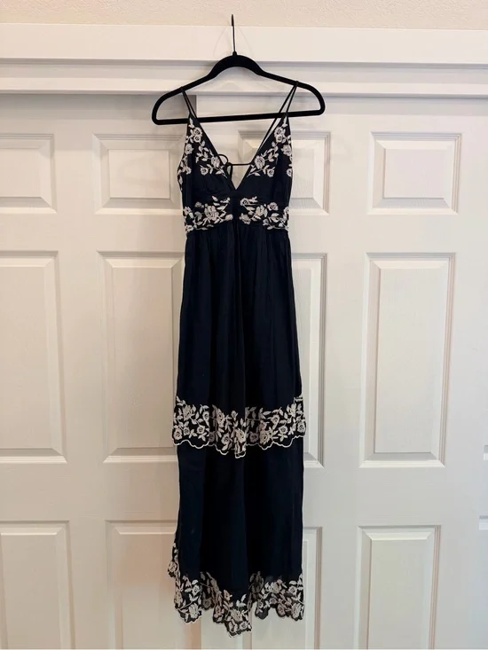 Abercrombie & Fitch Black Maxi Dress with White Floral Embroidery