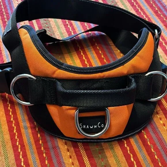 ShawnCo Essential Dog Harness, No-Pull, No Choke, Reflective, Adjustable Medium