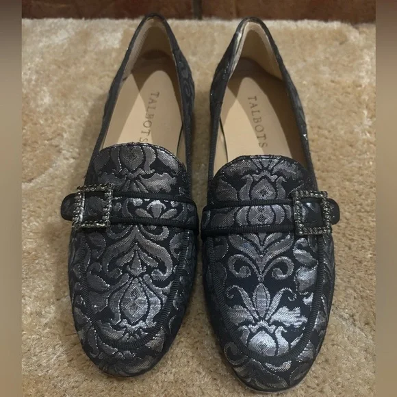 TALBOTS BLACK SILVER EMBOSSED JACQUARD METALLIC JEWELL BUCKLE LOAFER SHOE SZ 5.5