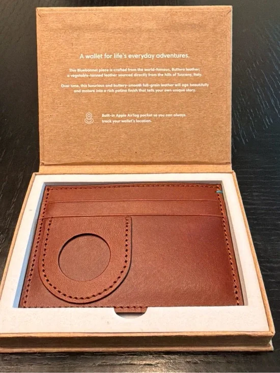 NWT Bluebonnet Genuine Buttero Leather AirTag Card Wallet