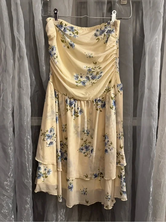 Merokeety Strapless Floral Midi Dress in Cream with Blue Blossoms