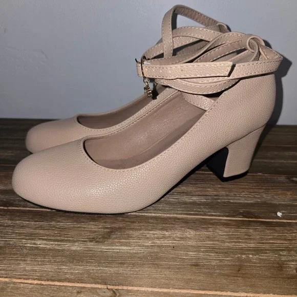 New Nude Pebbled Faux Leather Ankle Strap Block Heel Pumps‎ Rhinestone Charm 39